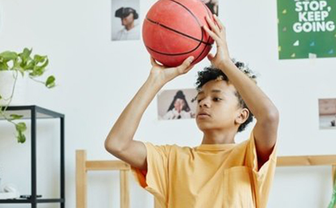 篮球锻炼对孩子有什么好处